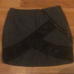 Grey and Black trim mini skirt!